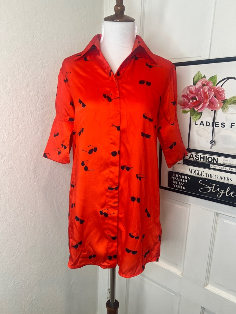 Victoria Victoria Beckham Red Sunglasses Print Shirt Size 0